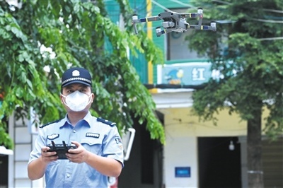 海南多地巧用無人機(jī)打贏疫情防控攻堅(jiān)戰(zhàn)(圖2)