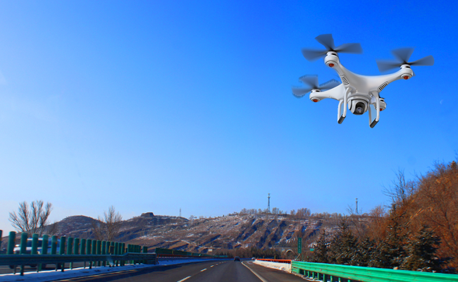 無人機(jī)在高速公路中的應(yīng)用